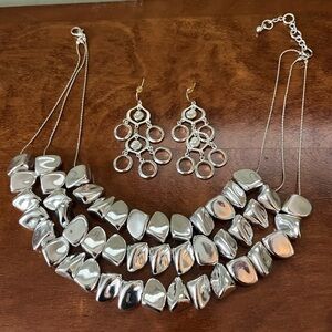 Elegant Silver Necklace and Earring Set